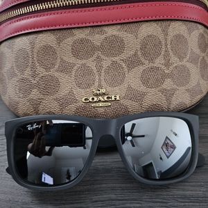 ‼️SOLD‼️Ray-Ban Justin Classic Sunglasses